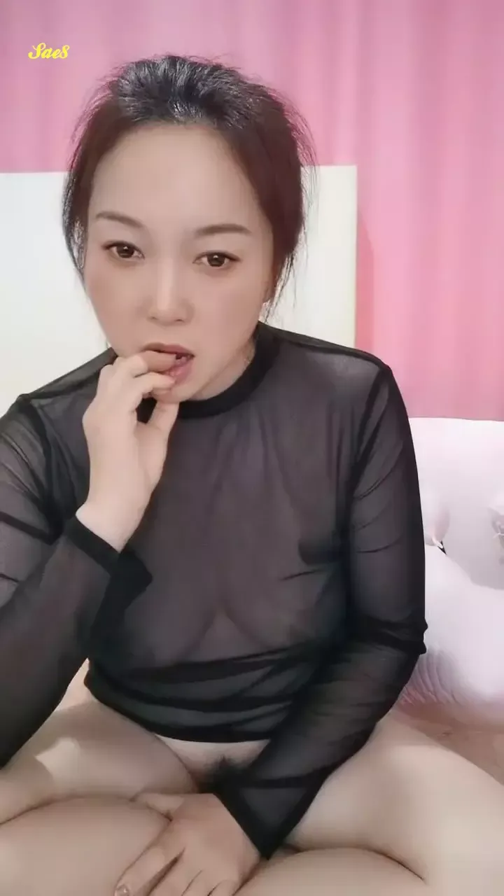 坐地吸土黑丝美阿姨在线激情啪啪